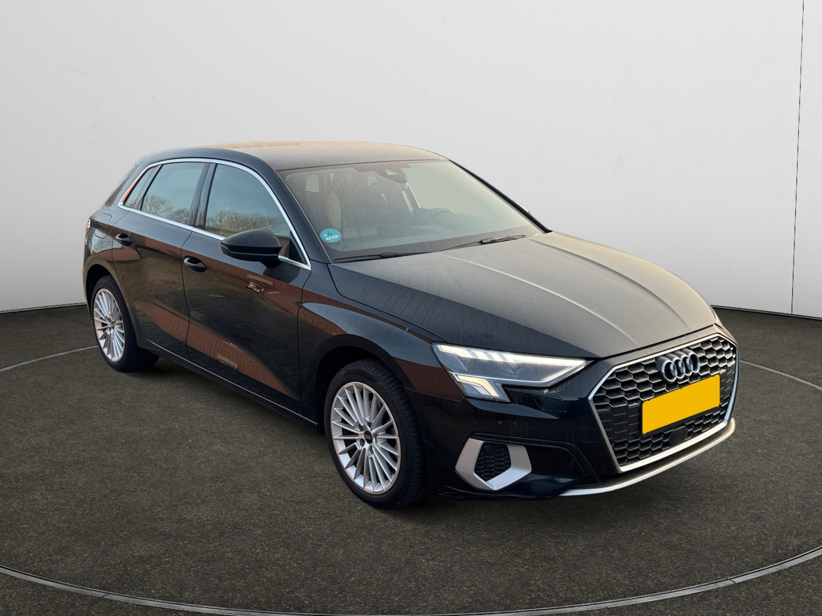 Audi A3 Sportback 30 TFSI S Edition - Petrol - Automatic - 110 hp - 166.416 km
