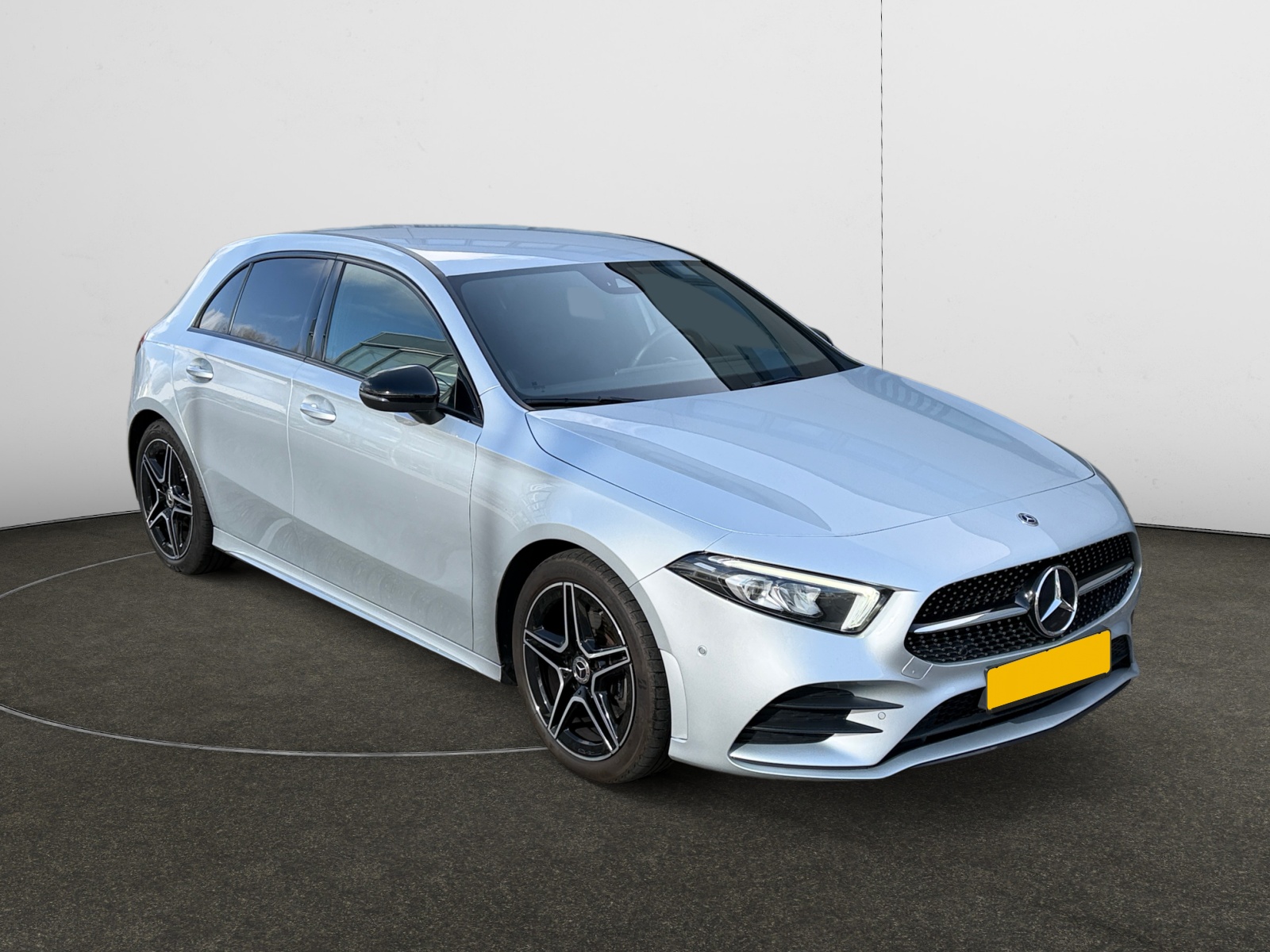 Mercedes-Benz A 180 Business Solution AMG - Petrol - Automatic - 136 hp - 68.003 km