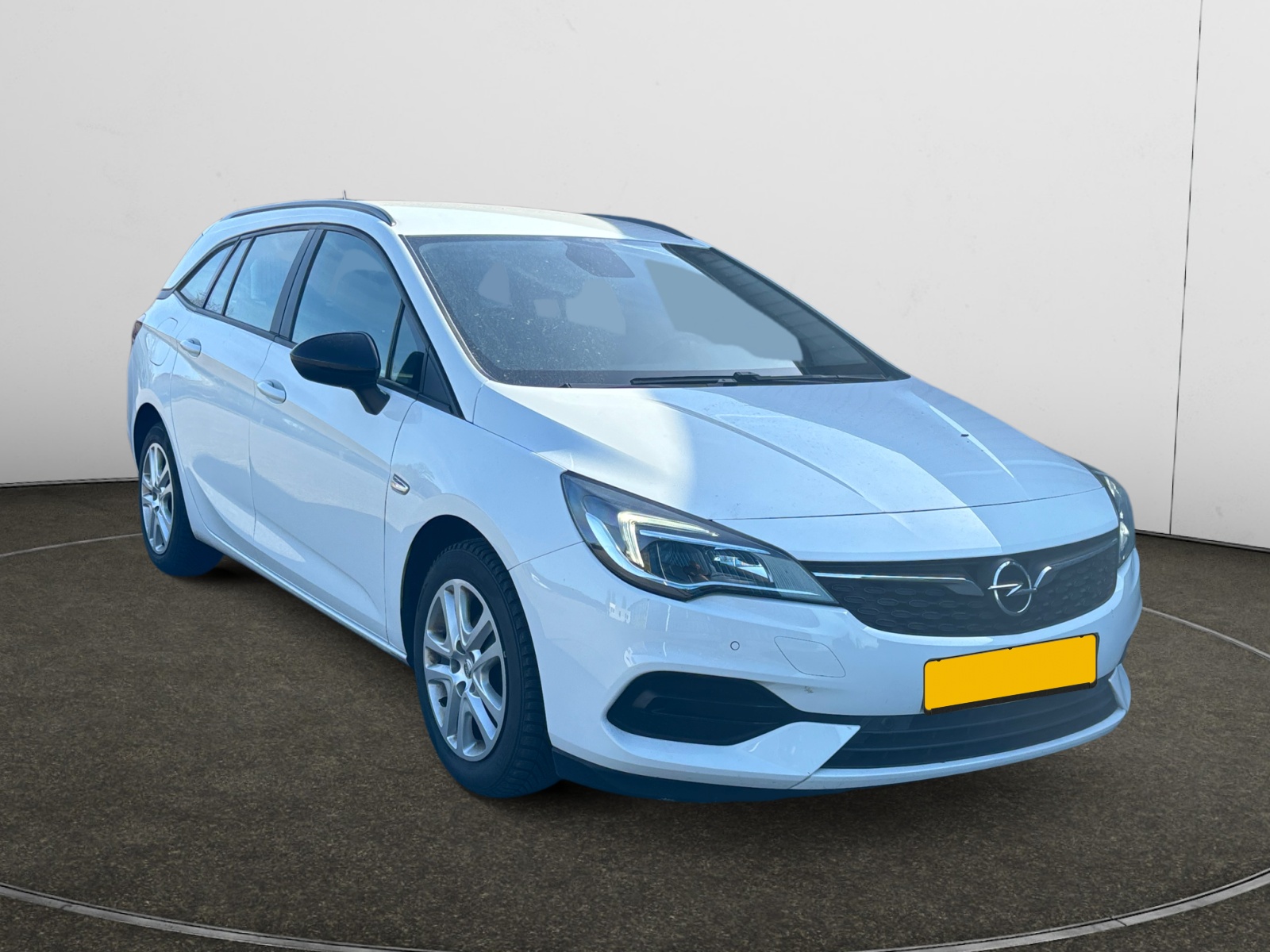 Opel Astra Sports Tourer 1.2 Edition - Petrol - Manual - 111 hp - 137.685 km