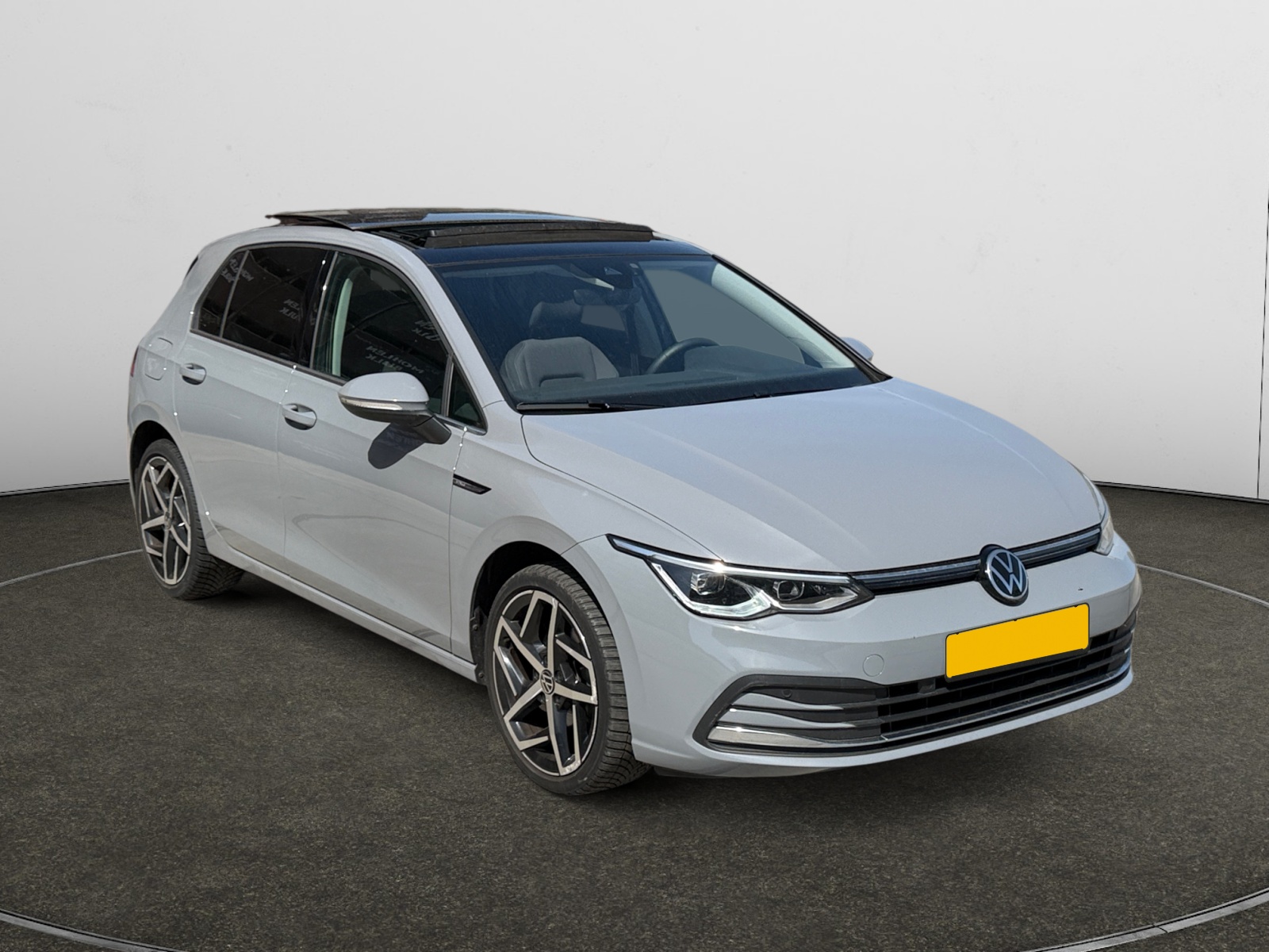 Volkswagen Golf 1.5 TSI Style - Petrol - Manual - 131 hp - 146.564 km