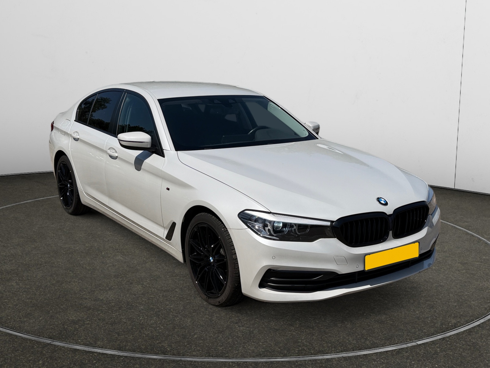 BMW 5 Series 520d Sport - Diesel - Automatic - 190 hp - 161.523 km