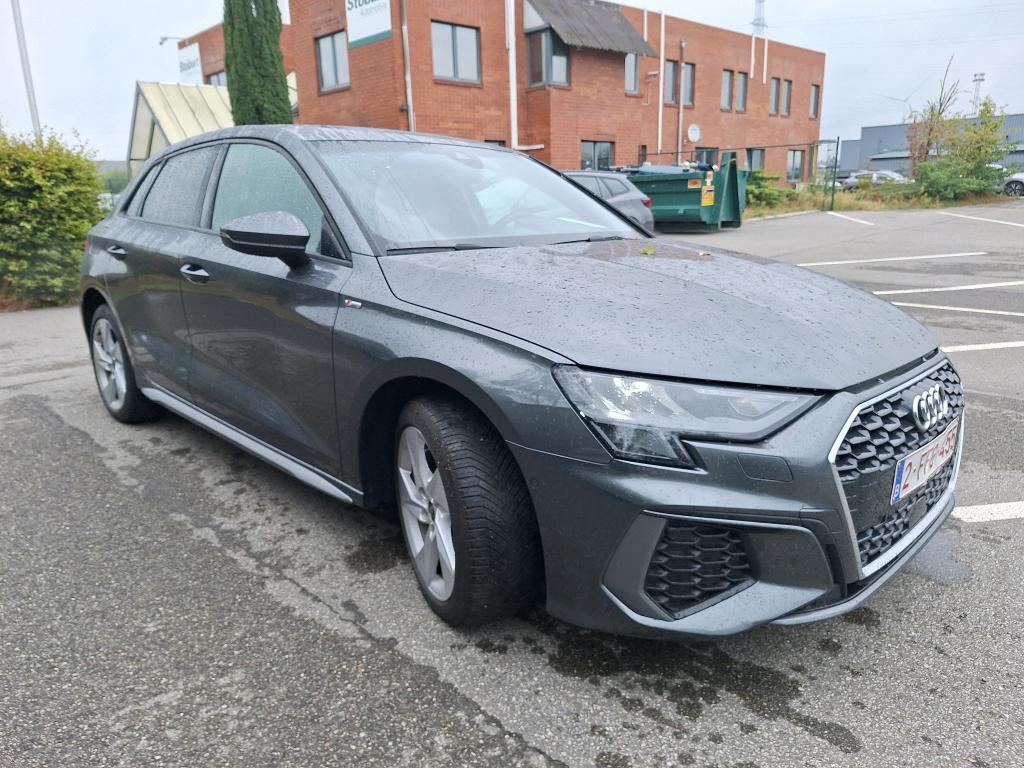 Audi A3 Sportback 40 TFSIe S Line - Hybrid - Automatic - 150 hp - 49.319 km
