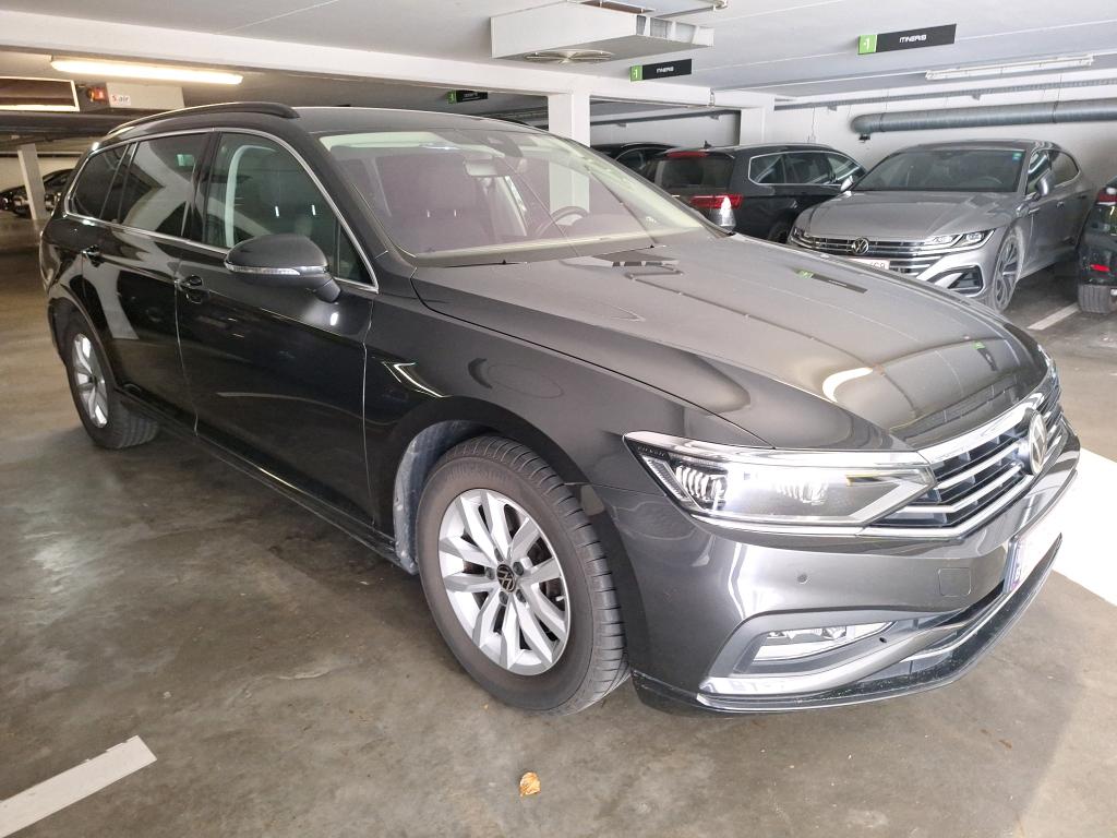 Volkswagen Passat Variant 1.5 TSI Style Business - Petrol - Manual - 150 hp - 36.382 km