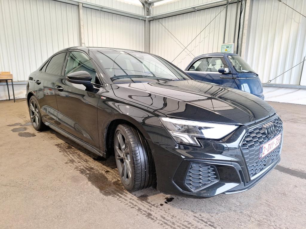 Audi A3 35 TFSI S Line - Petrol - Automatic - 150 hp - 62.048 km