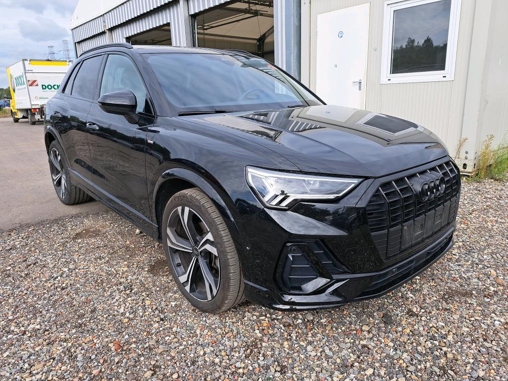 Audi Q3 35 TFSI S Line - Petrol - Automatic - 150 hp - 88.901 km