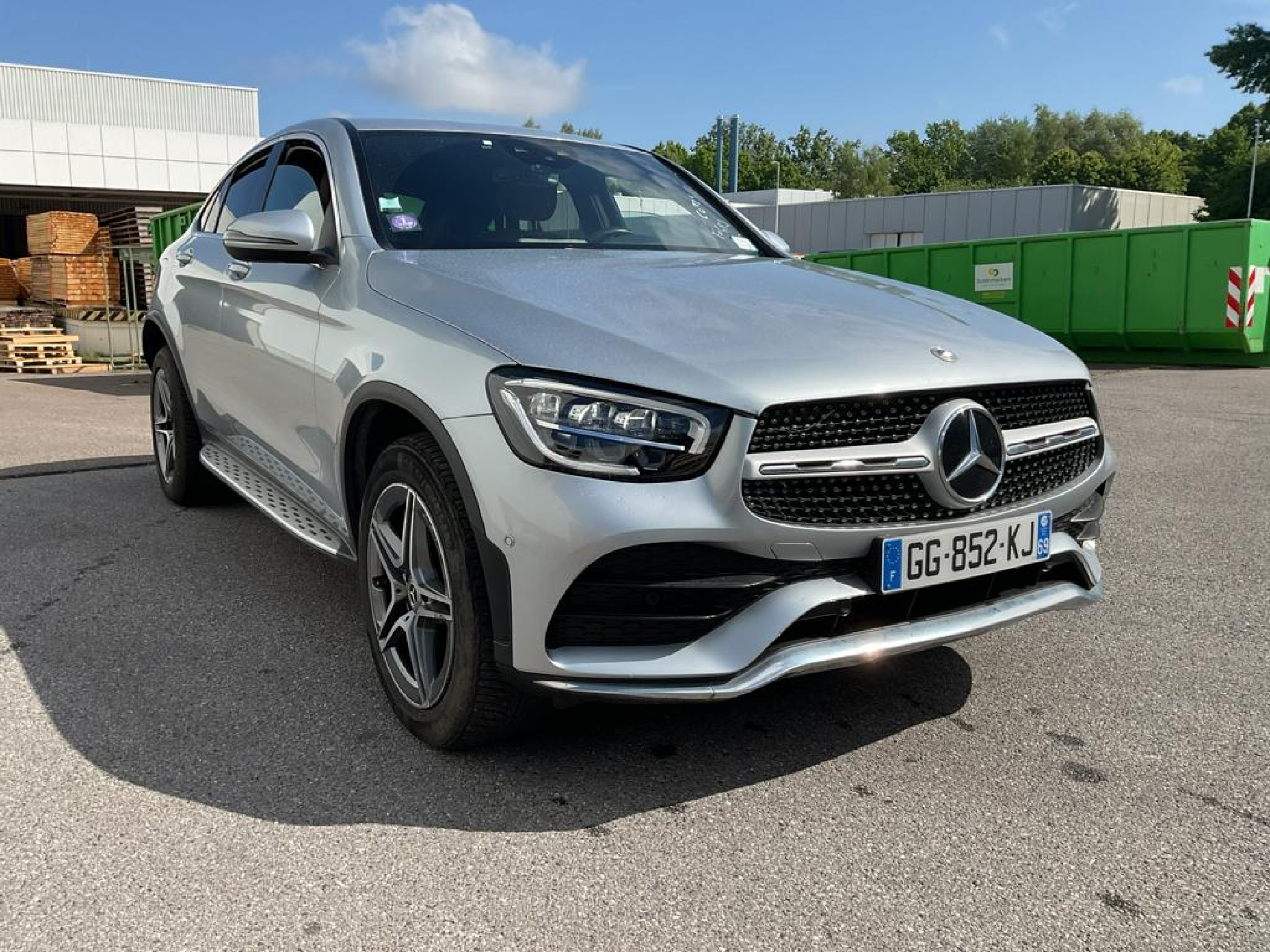 Mercedes-Benz GLC 300e AMG Line - 4-Matic - Hybrid - Automatic - 211 hp - 63.407 km