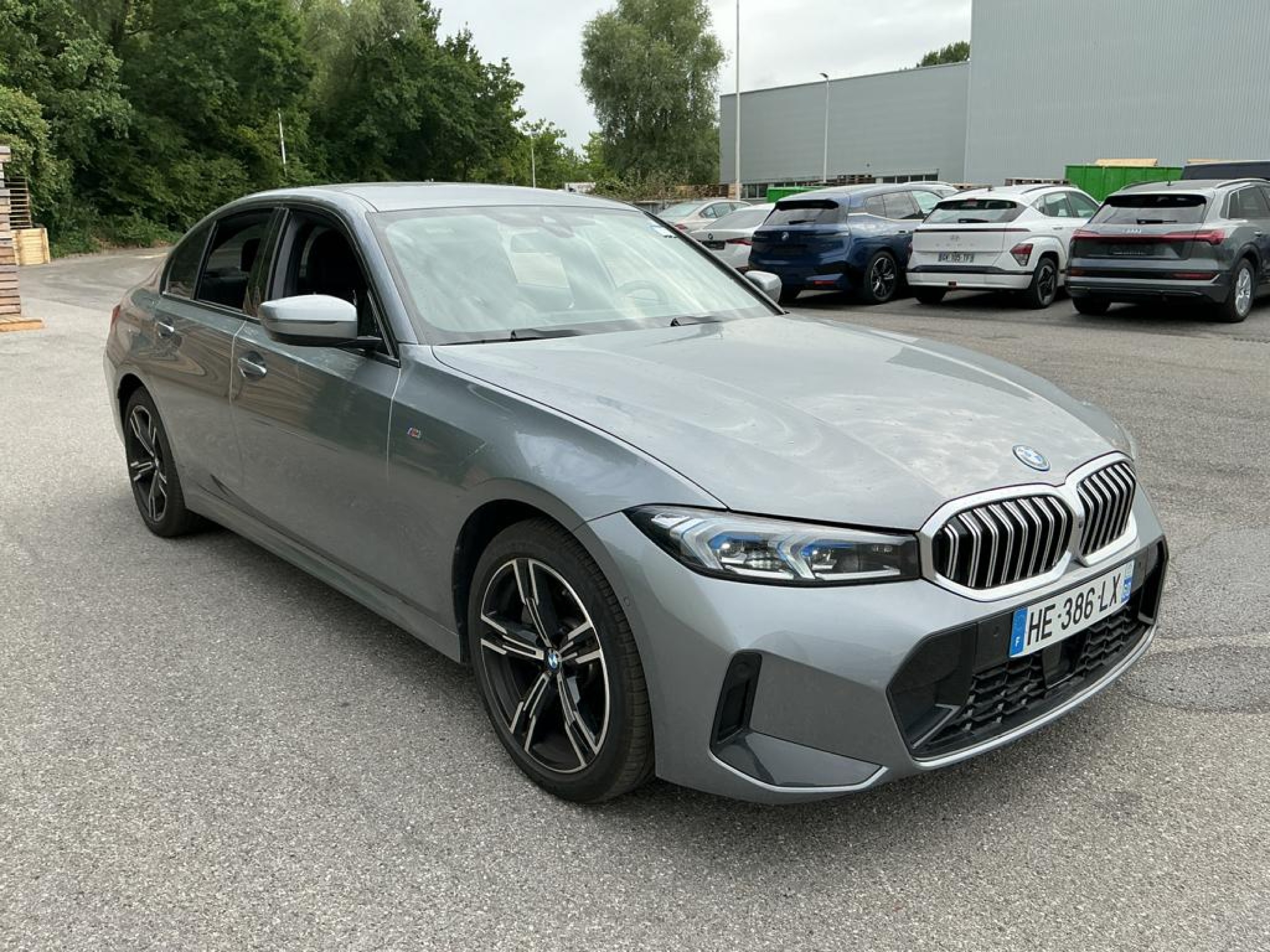 BMW 3 Series 330e M Sport - xDrive - Hybrid - Automatic - 184 hp - 17.898 km