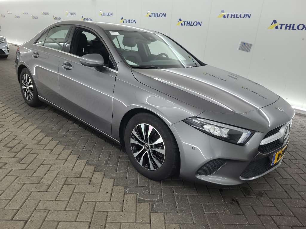 Mercedes-Benz A 180 Business Line - Petrol - Automatic - 136 hp - 182.708 km