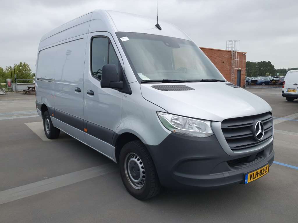 Mercedes-Benz Sprinter L2H2 317 CDI - Diesel - Automatic - 170 hp - 167.485 km