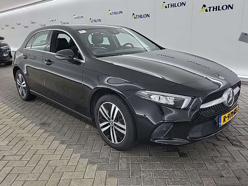 Mercedes-Benz A 250e Luxury Line - Hybrid - Automatic - 160 hp - 110.510 km