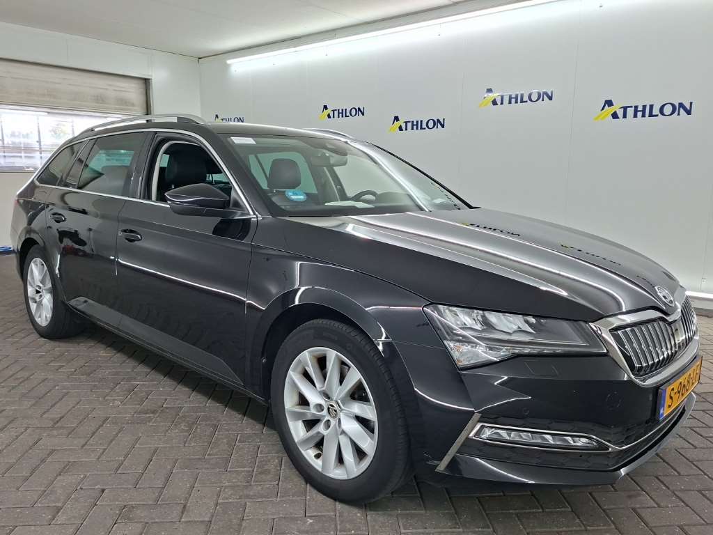 Skoda Superb Combi 1.4 TSI Edition Plus - Hybrid - Automatic - 156 hp - 127.726 km