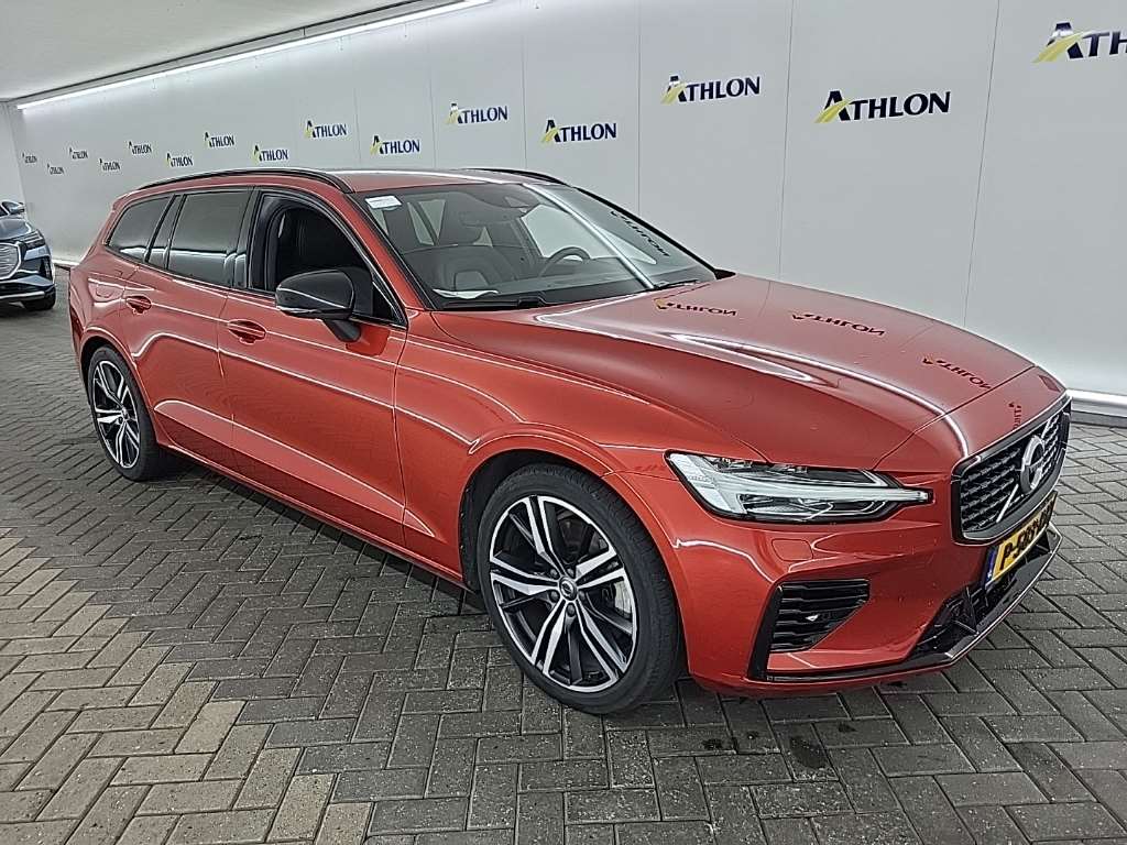 Volvo V60 T6 R-Design - AWD - Hybrid - Automatic - 253 hp - 96.703 km