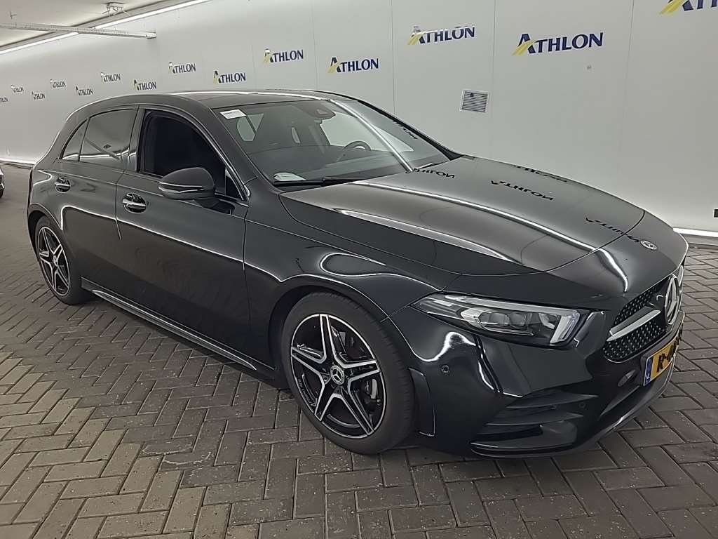 Mercedes-Benz A 180 Business Solution AMG - Petrol - Automatic - 136 hp - 69.514 km