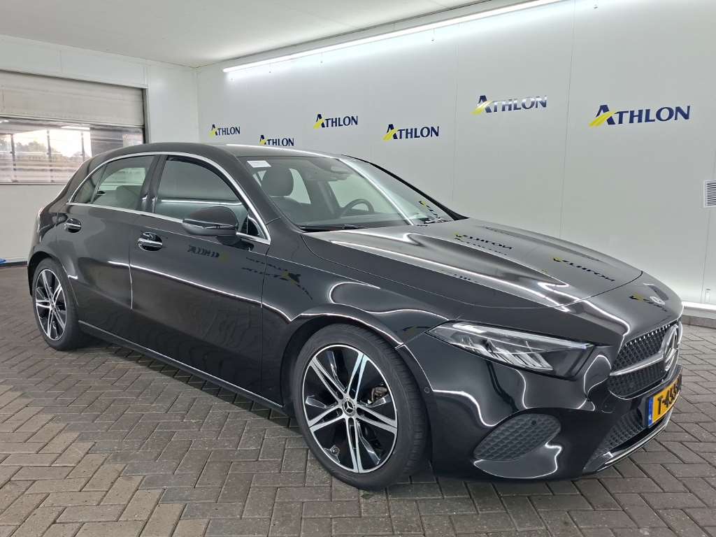 Mercedes-Benz A 180 Luxury Line - Petrol - Automatic - 136 hp - 65.041 km