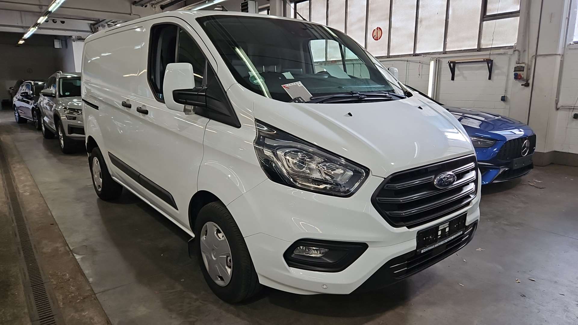 Ford Transit Custom L1H1 Trend - Diesel - Manual - 130 hp - 45.405 km