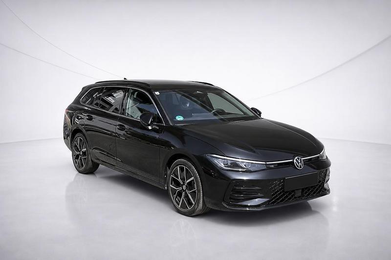 Volkswagen Passat Variant 1.5 TSI R-Line - Petrol - Automatic - 150 hp - 53.710 km