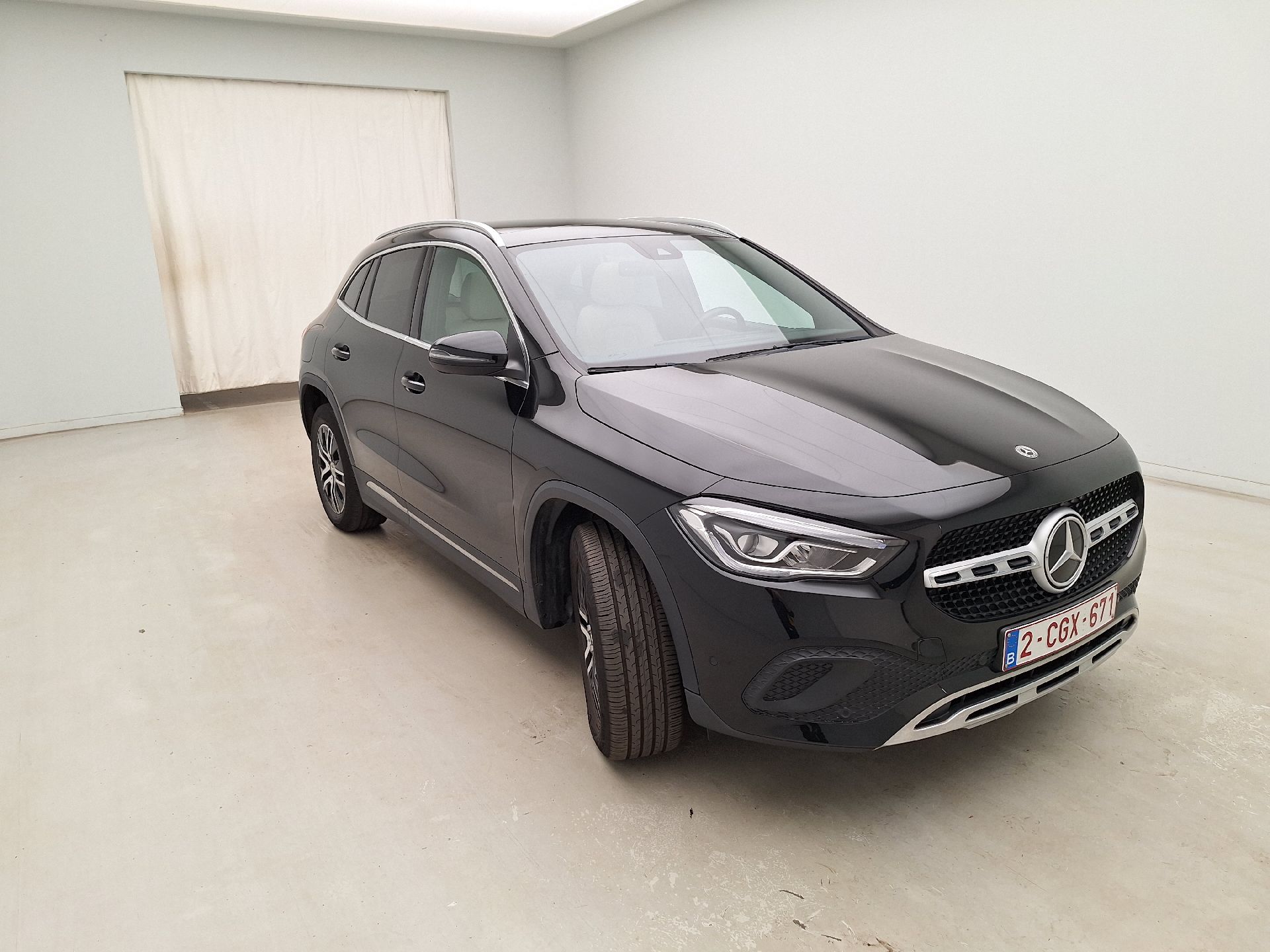 Mercedes-Benz GLA 250e Business Line - Hybrid - Automatic - 160 hp - 82.255 km