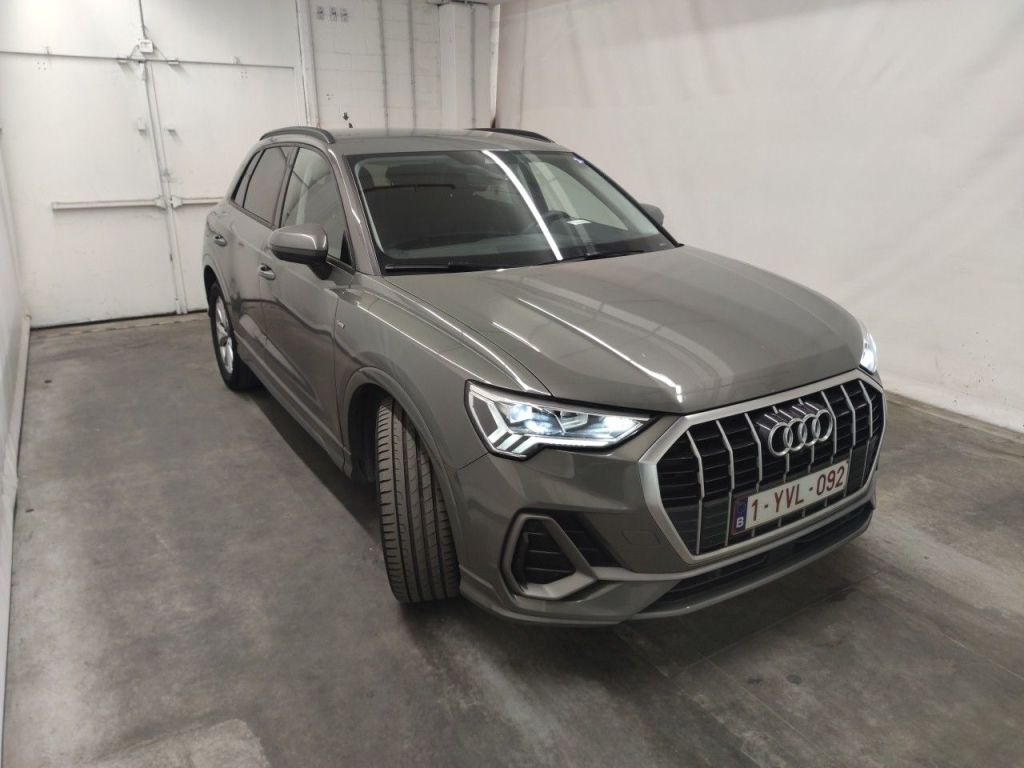 Audi Q3 35 TDI S Line - Diesel - Automatic - 150 hp - 122.752 km