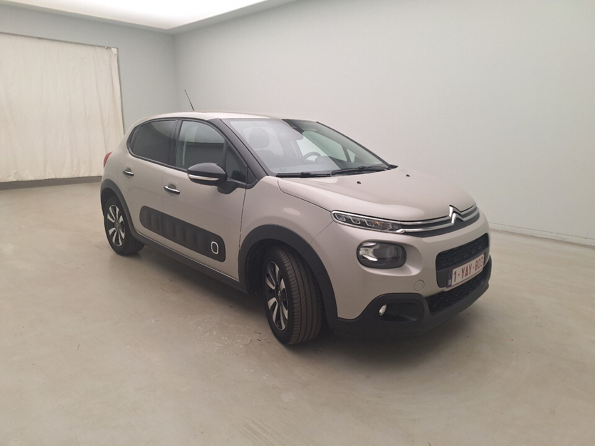 Citroën C3 1.2i Shine - Petrol - Automatic - 110 hp - 49.369 km