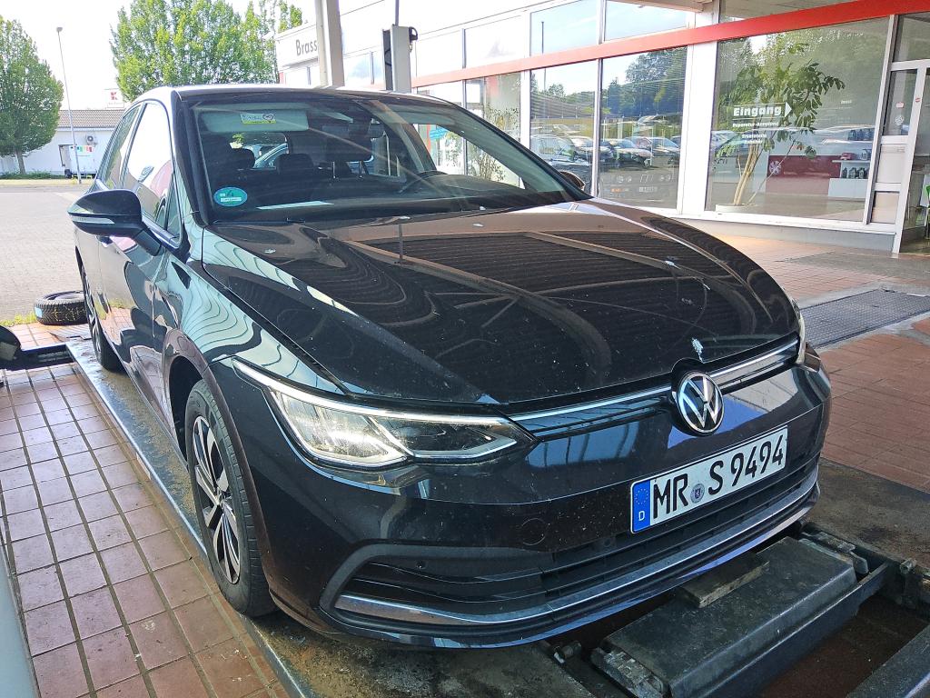 Volkswagen Golf 1.5 TSI Life - Petrol - Manual - 130 hp - 34.861 km