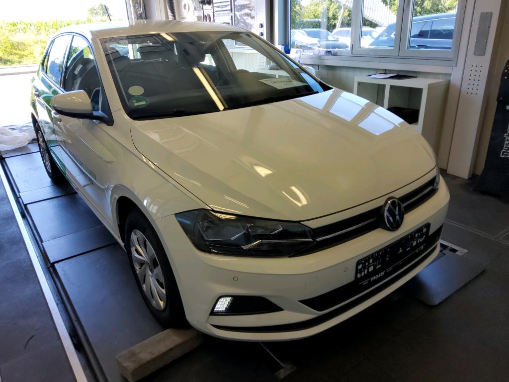 Volkswagen Polo 1.0 TSI Comfortline - Petrol - Manual - 95 hp - 50.299 km