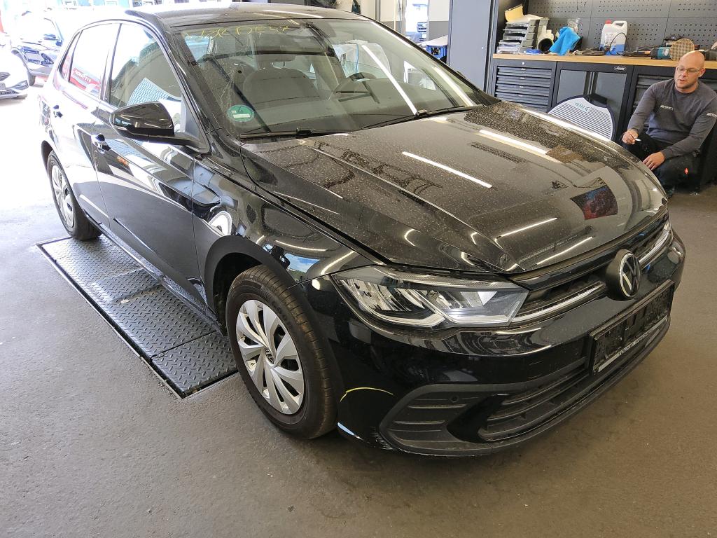 Volkswagen Polo 1.0 Life - Petrol - Manual - 80 hp - 42.830 km