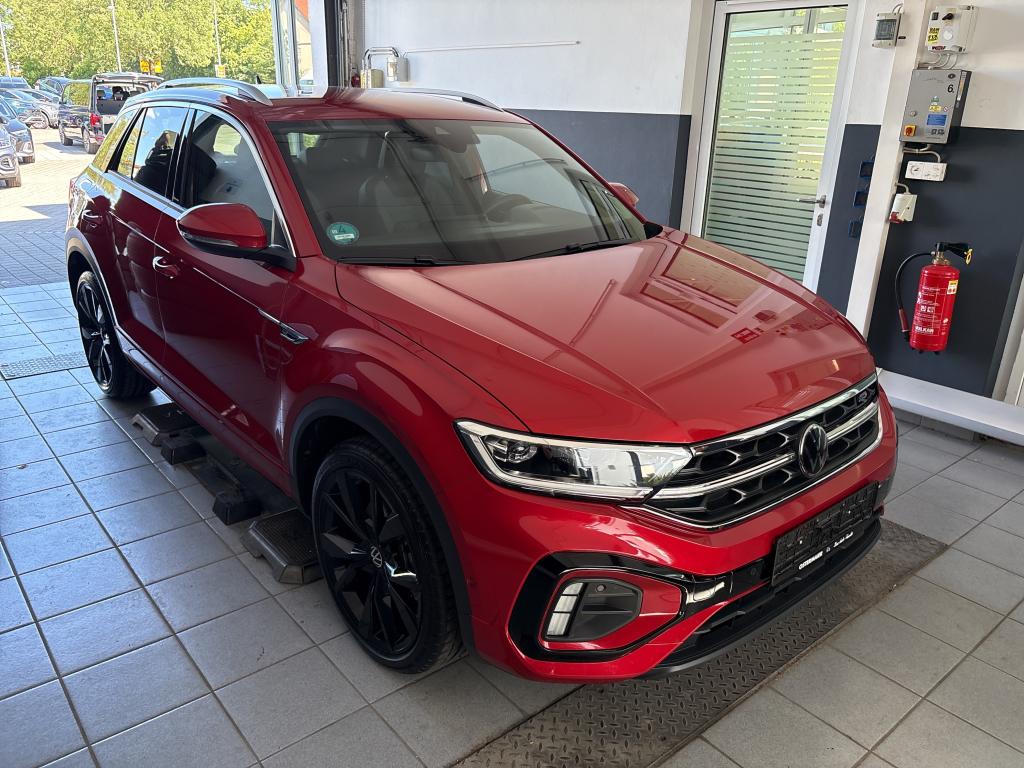 Volkswagen T-ROC 1.5 TSI R-Line - Petrol - Automatic - 150 hp - 18.847 km
