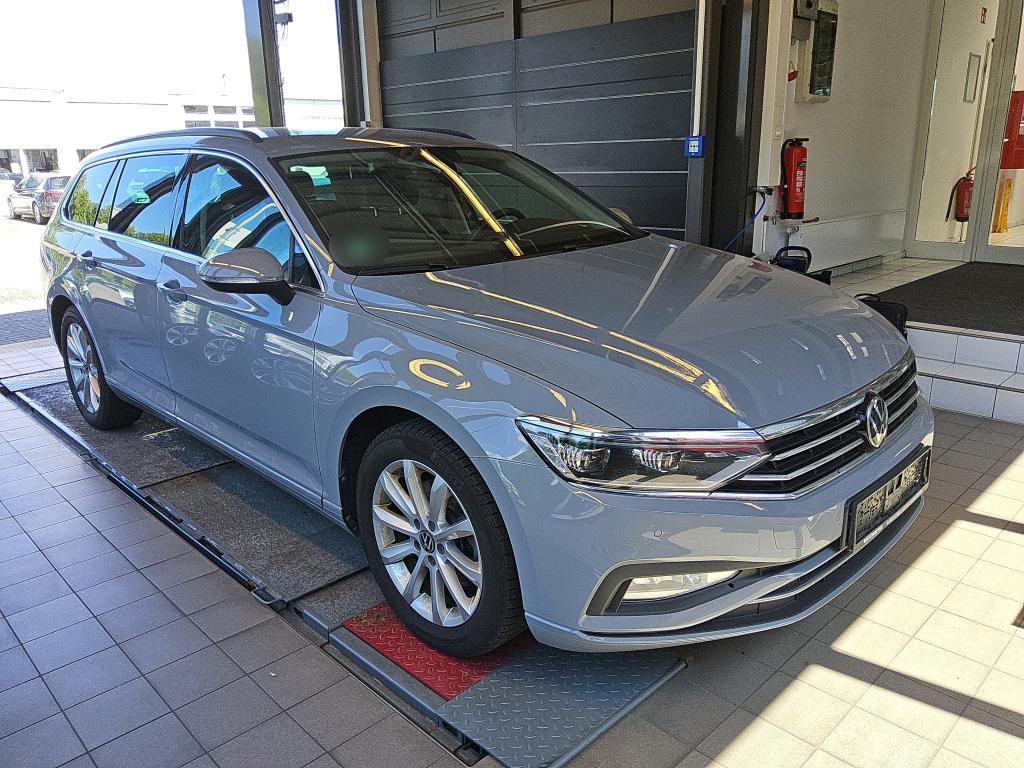 Volkswagen Passat Variant 2.0 TDI Business - Diesel - Automatic - 200 hp - 93.616 km