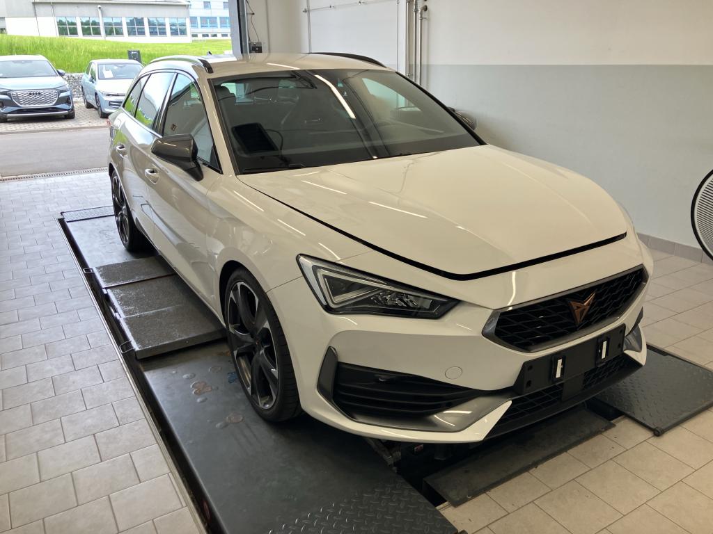 Cupra Leon Sportstourer 2.0 TSI VZ - AWD - Petrol - Automatic - 310 hp - 30.544 km