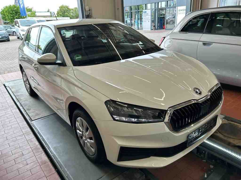 Skoda Fabia 1.0 MPI Active - Petrol - Manual - 65 hp - 28.453 km
