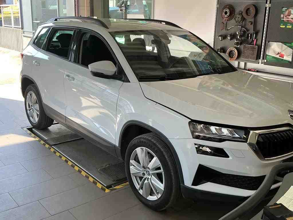 Skoda Karoq 1.5 TSI Selection  - Petrol - Manual - 150 hp - 27.554 km