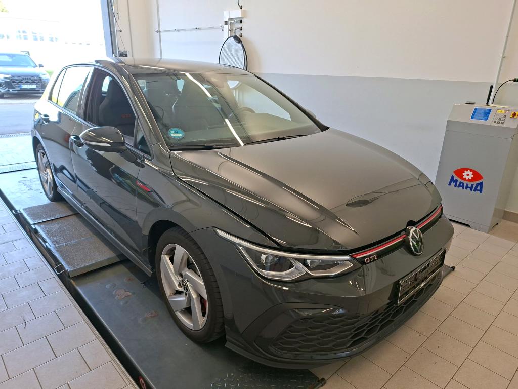Volkswagen Golf 2.0 TSI - Petrol - Automatic - 245 hp - 32.409 km