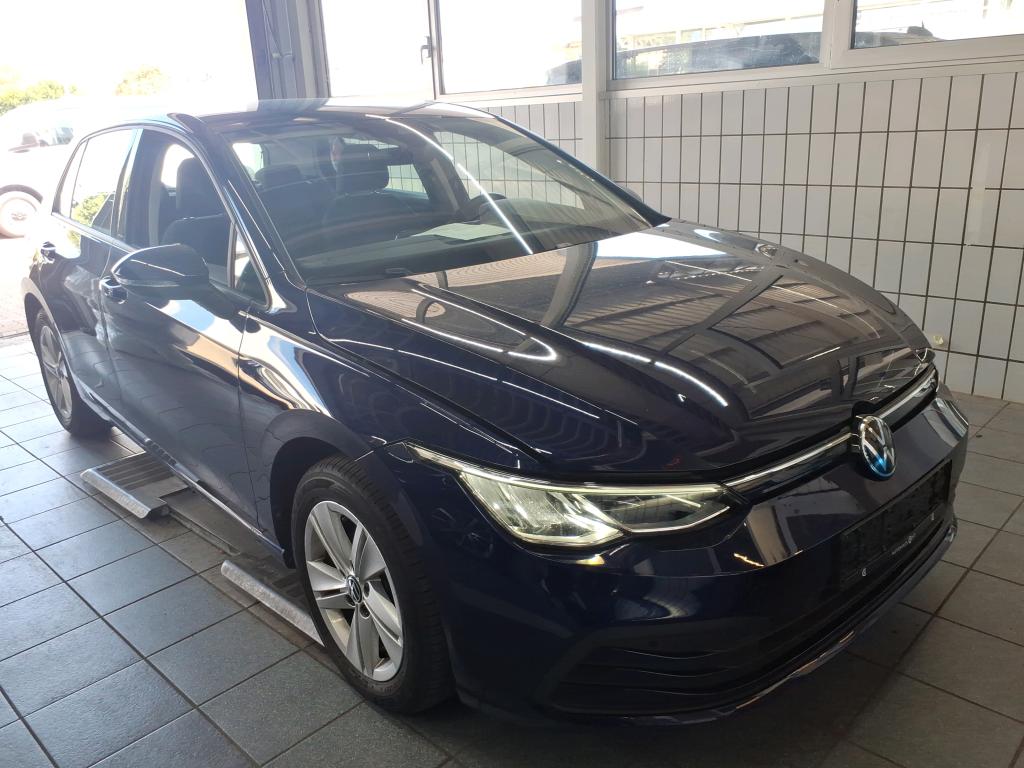 Volkswagen Golf 2.0 TDI Life - Diesel - Automatic - 150 hp - 58.849 km