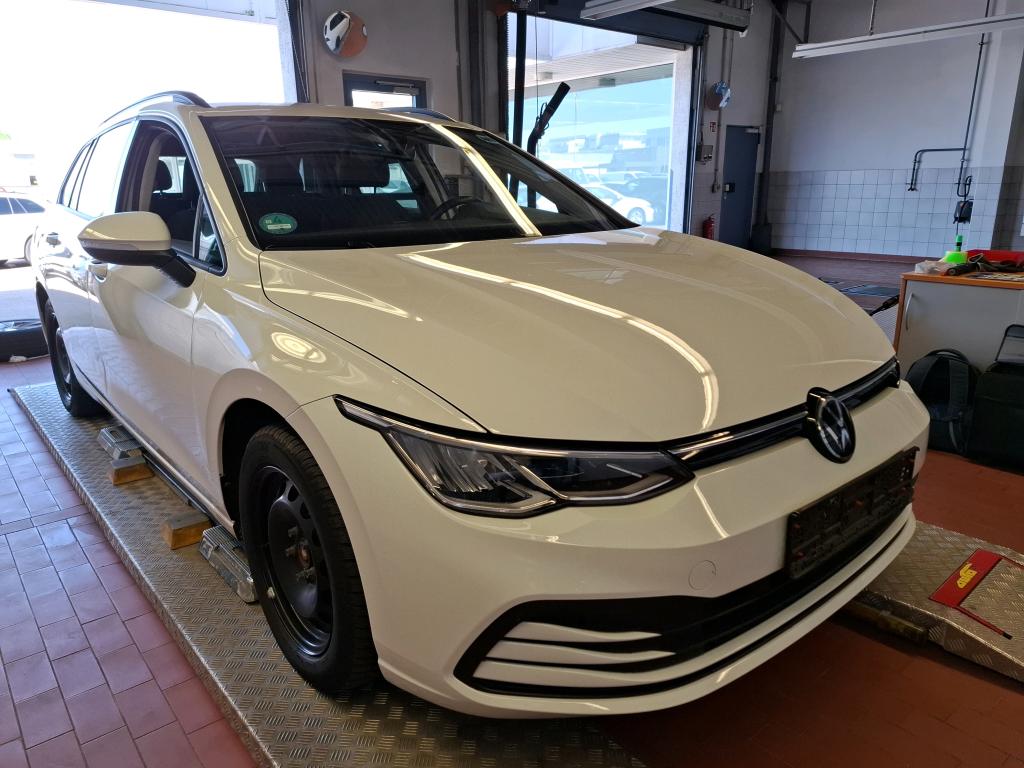 Volkswagen Golf Variant 1.5 eTSI Life - Petrol - Automatic - 150 hp - 89.404 km