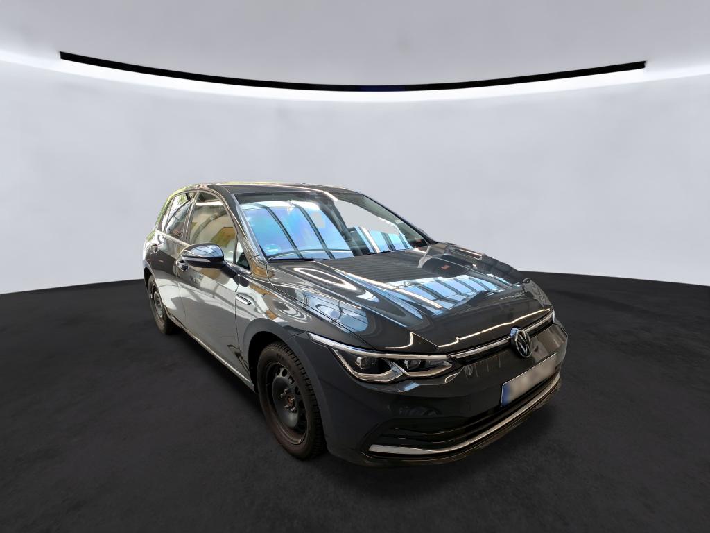 Volkswagen Golf 1.5 eTSI Style - Petrol - Automatic - 130 hp - 21.805 km