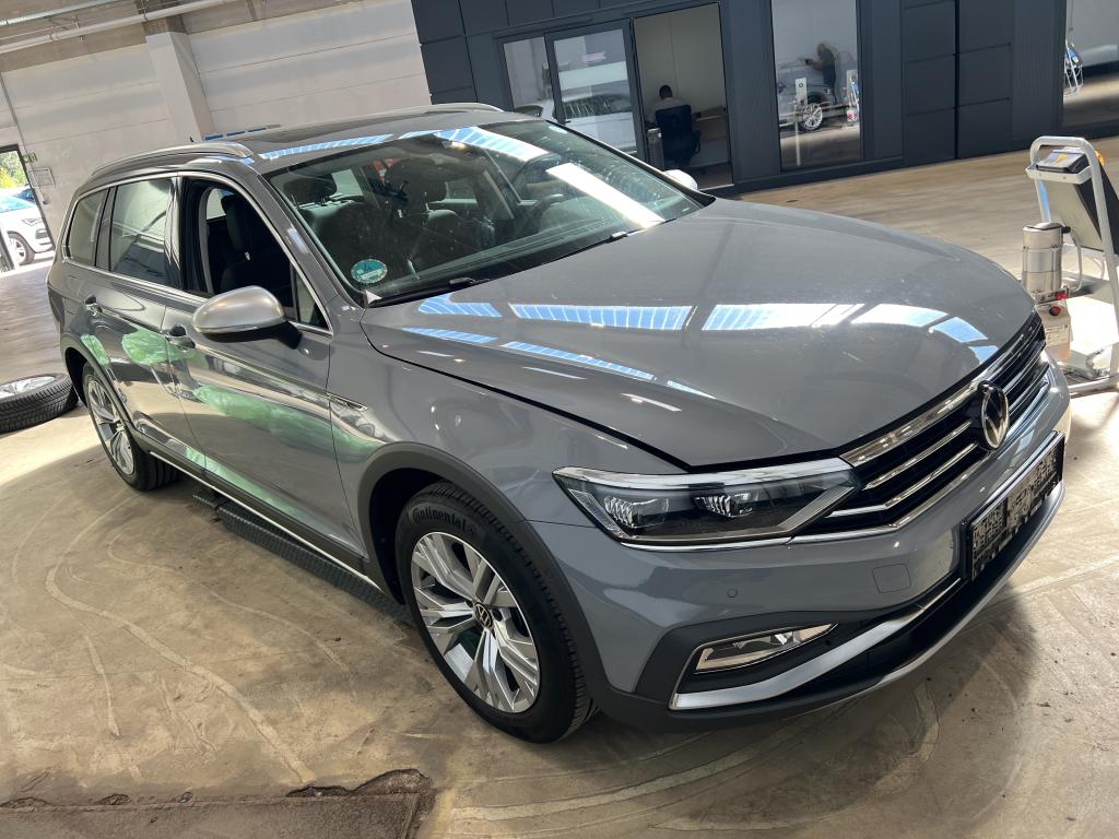 Volkswagen Passat Variant 2.0 TDI - 4Motion - Diesel - Automatic - 200 hp - 83.953 km