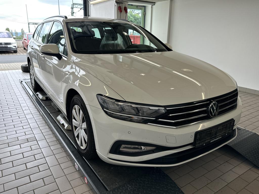 Volkswagen Passat Variant 2.0 TDI - Diesel - Manual - 150 hp - 124.633 km