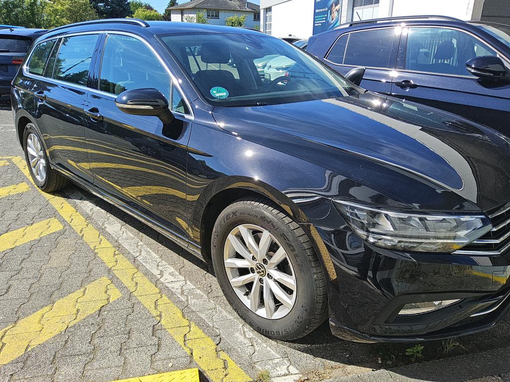 Volkswagen Passat Variant 2.0 TDI Business - Diesel - Automatic - 150 hp - 104.369 km