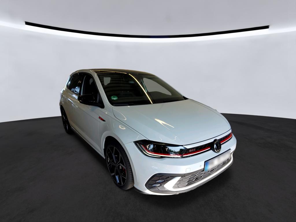 Volkswagen Polo 2.0 TSI - Petrol - Automatic - 207 hp - 33.268 km