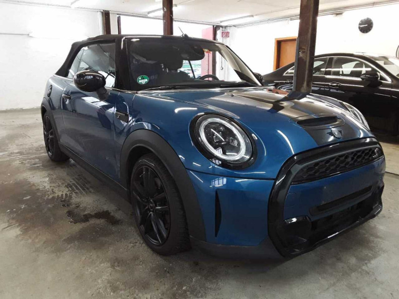 Mini Cabrio Cooper S Classic - Petrol - Manual - 178 hp - 60.823 km