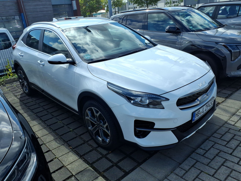Kia XCeed 1.6 GDI Spirit - Hybrid - Automatic - 141 hp - 14.326 km