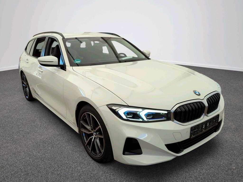 BMW 3 Series Touring 320i - Petrol - Automatic - 184 hp - 62.244 km
