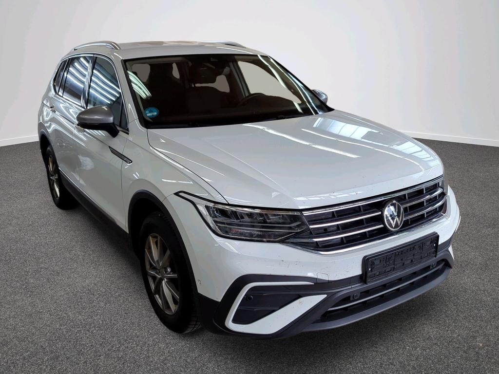 Volkswagen Tiguan Allspace 1.5 TSI Life - Petrol - Automatic - 150 hp - 50.314 km