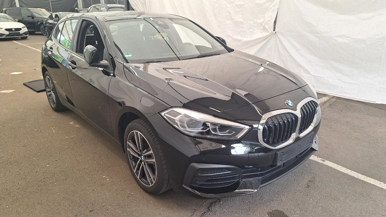 BMW 1 Series 118i Advantage - Petrol - Automatic - 136 hp - 72.671 km