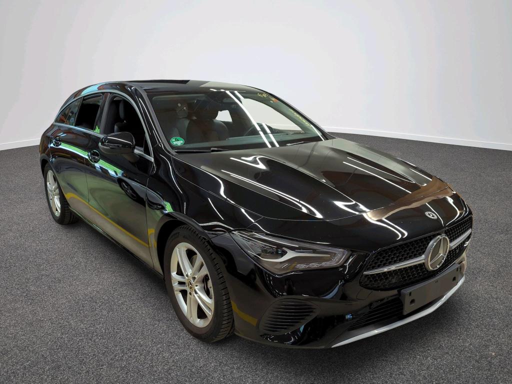Mercedes-Benz CLA Shooting Brake 180 - Petrol - Automatic - 136 hp - 16.935 km