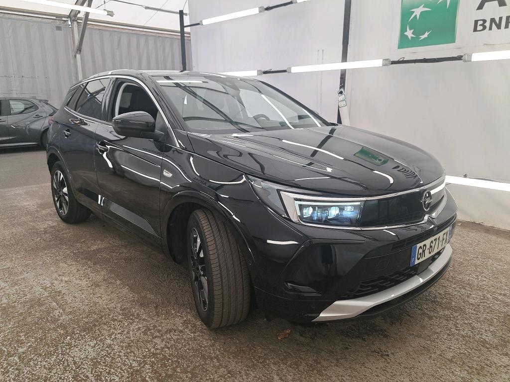 Opel Grandland 1.6 Elegance Business - Hybrid - Automatic - 180 hp - 28.826 km