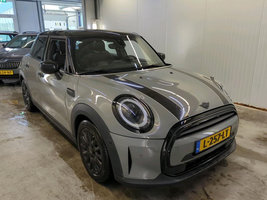 Mini 5 Doors Cooper 1.5 Business - Petrol - Automatic - 136 hp - 153.330 km