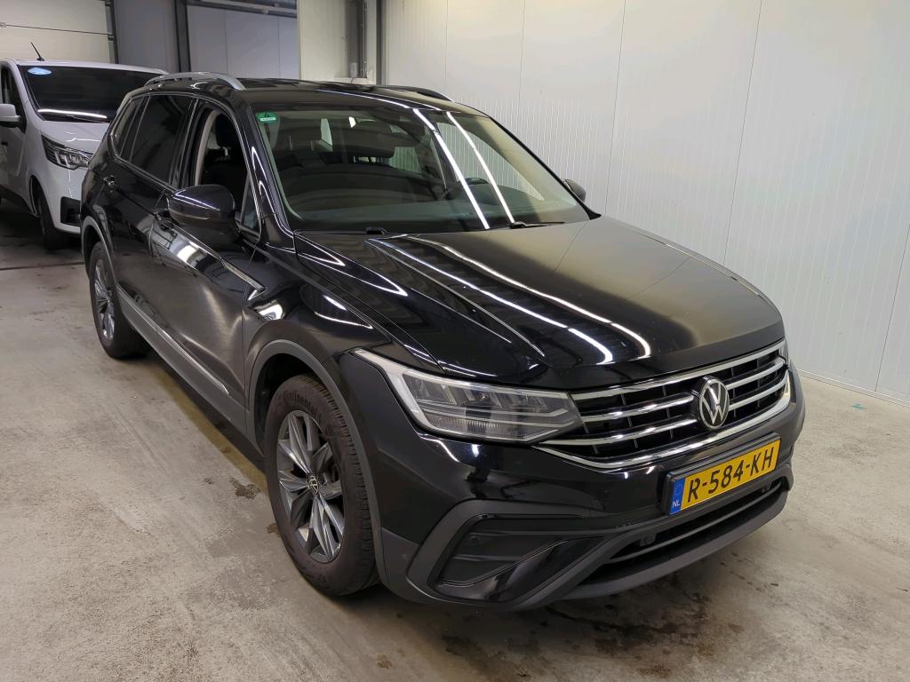Volkswagen Tiguan Allspace 1.5 TSI Life Business - Petrol - Manual - 150 hp - 121.680 km