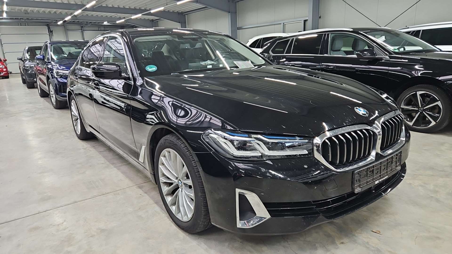 BMW 5 Series 530e Luxury - xDrive - Hybrid - Automatic - 184 hp - 64.468 km