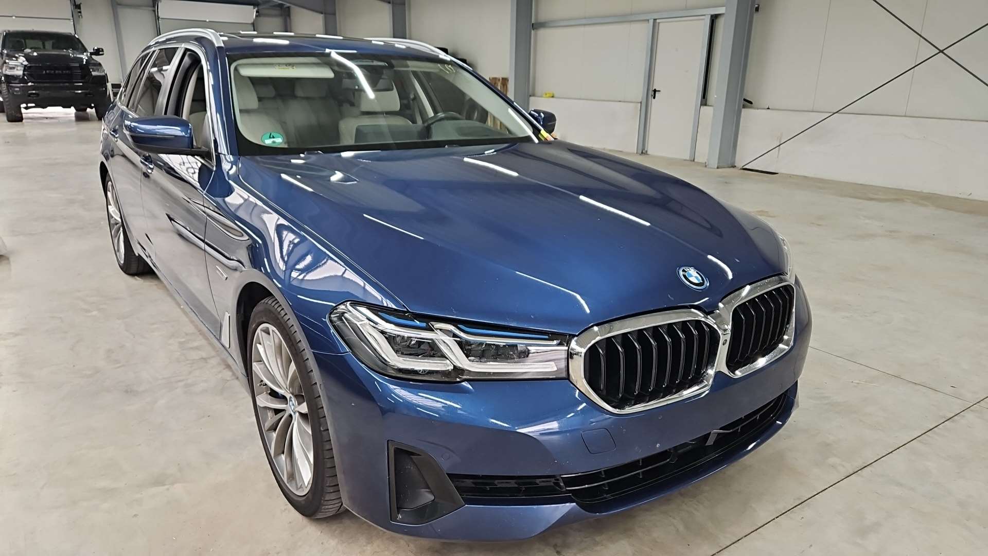 BMW 5 Series Touring 530e - xDrive - Hybrid - Automatic - 184 hp - 65.464 km